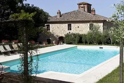 Image de Casa Adalmina B: Un appartement agréable et spacieux qui fait partie d'une ancienne ferme sur trois étages situés dans une zone de collines.