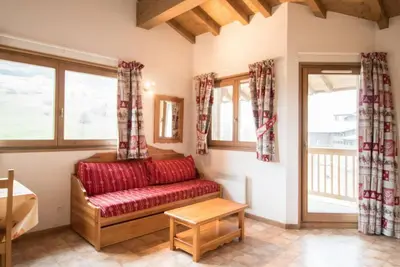 Image de 2ème étage, balcon, parking, télévision, casier à ski, 41m², Val Cenis