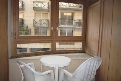 Image de 50m du centre station, 1er étage, parking, télévision, casier à ski, 25m², Brides Les Bains
