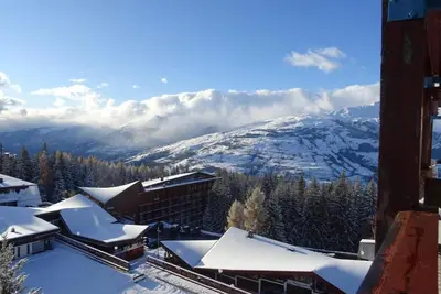 Image de 100m du centre station, 9ème étage, vue montagne, balcon, télévision, 25m², Les Arcs