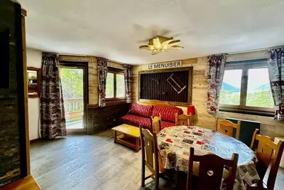 Image de 1er étage, balcon, parking, télévision, casier à ski, 42m², Val Cenis