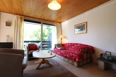 Image de 3ème étage, vue montagne, balcon, cheminée ou poêle à bois, parking, télévision, casier à ski, 81m²