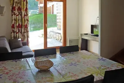 Image de 200m des commerces, remise en forme, piscine, sauna, hammam, terrasse, balcon, parking, télévision