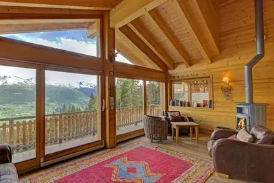 Image de Chalet, 300m du centre station, sauna, terrasse, balcon, cheminée ou poêle à bois, parking