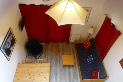 Image de 130m du centre station, 2ème étage, balcon, télévision, casier à ski, 47m², Peisey-Vallandry