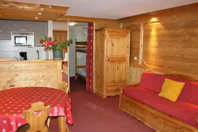 Image de 10m du centre station, 10ème étage, vue lac, balcon, télévision, casier à ski, 28m², Tignes