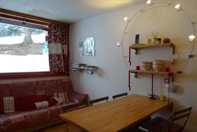 Image de 100m du centre station, 2ème étage, vue montagne, télévision, 25m², Les Arcs