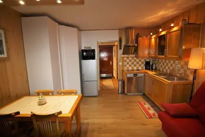 Image de 20m du centre station, Rez-de-chaussée, balcon, télévision, casier à ski, 28m², Tignes