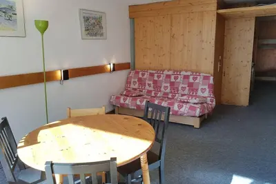 Image de 50m du centre station, 2ème étage, balcon, télévision, casier à ski, 40m², Les Arcs