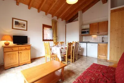Image de 100m du centre station, vue montagne, balcon, parking, télévision, casier à ski, 36m², Val Cenis