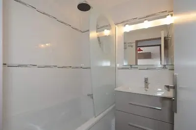 Image de 3ème étage, vue pistes de ski/montagne/pistes de ski, balcon, télévision, casier à ski, 25m²