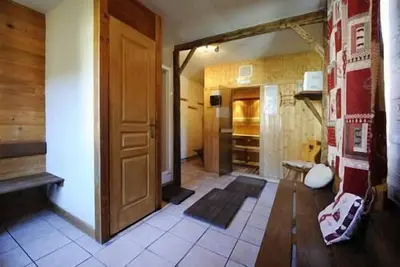 Image de 2ème étage, sauna, balcon, parking, télévision, casier à ski, 80m², Les Menuires