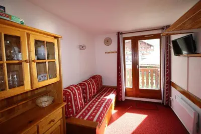 Image de 100m du centre station, 1er étage, balcon, télévision, casier à ski, 18m², Tignes