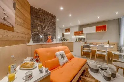 Image de 300m du centre station, 1er étage, balcon, télévision, casier à ski, 43m², Tignes