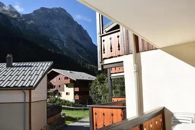 Image de 200m du centre station, 2ème étage, balcon, télévision, casier à ski, 44m², Pralognan-la-Vanoise