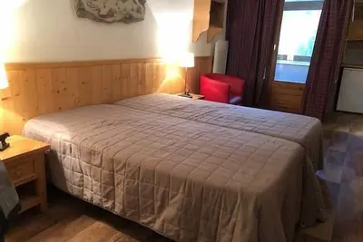 Image de 4ème étage, balcon, parking, télévision, casier à ski, 28m², Brides Les Bains