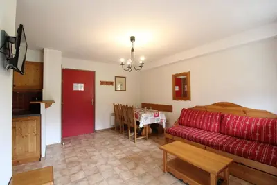 Image de 3ème étage, balcon, parking, télévision, casier à ski, 40m², Val Cenis