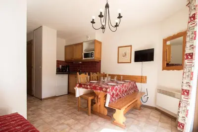 Image de 1er étage, vue pistes de ski, terrasse, parking, télévision, casier à ski, 34m², Val Cenis