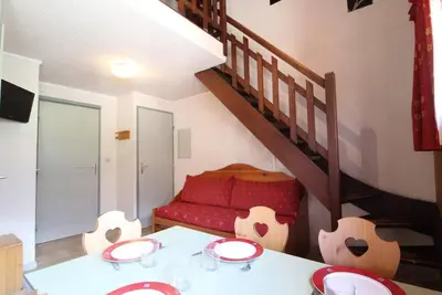 Image de À 10m des pistes de ski, 3ème étage, télévision, casier à ski, 30m², Val Cenis