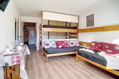 Image de Au pied des commerces, 7ème étage, balcon, télévision, casier à ski, 24m², Les Menuires