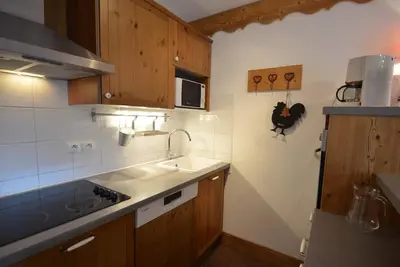 Image de 150m des commerces, 2ème étage, balcon, télévision, casier à ski, 35m², Les Menuires