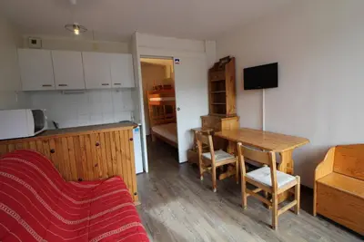 Image de 40m du centre station, 2ème étage, vue montagne, balcon, télévision, casier à ski, 21m², Tignes