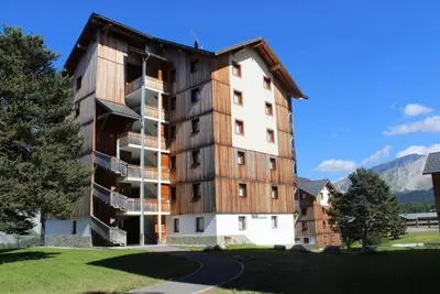 Image de À 200m des pistes de ski, 6ème étage, balcon, télévision, casier à ski, 47m², Superdévoluy