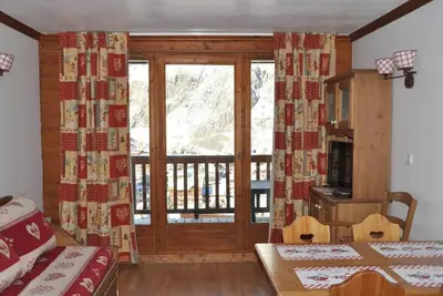 Image de 1er étage, balcon, casier à ski, 32m², Valloire