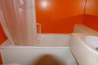 Image de 100m du centre station, 3ème étage, balcon, télévision, 24m², Les Arcs