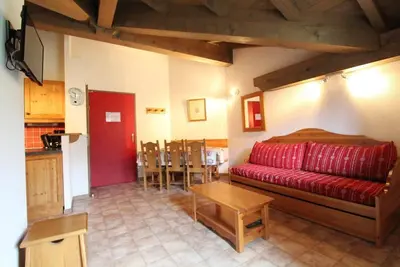 Image de 4ème étage, balcon, parking, télévision, casier à ski, 38m², Val Cenis