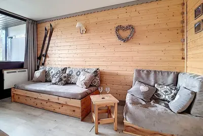 Image de À 50m des pistes de ski, 7ème étage, balcon, télévision, casier à ski, 19m², Les Menuires