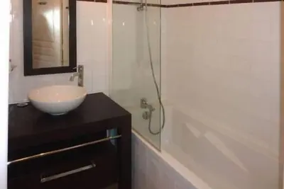 Image de 200m des commerces, 1er étage, vue vallée, remise en forme, piscine, sauna, hammam, balcon, parking