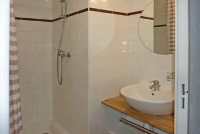 Image de Chalet, 200m des commerces, remise en forme, piscine, sauna, hammam, terrasse