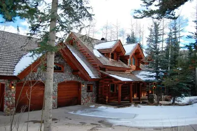 Image de Belle privée Log Home Avec Ski-in, ski-out