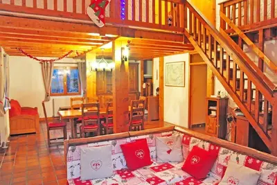 Image de Chalet, wifi, à 350m des pistes de ski, terrasse, cheminée ou poêle à bois, parking, 130m²