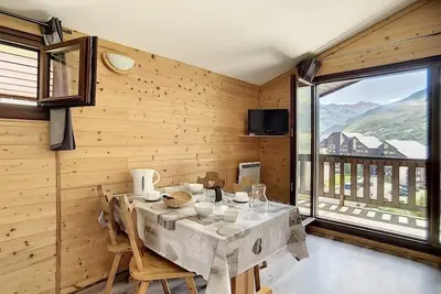 Image de 7ème étage, balcon, télévision, casier à ski, 26m², Les Menuires