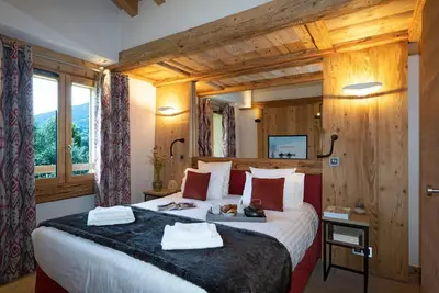 Image de Wifi, 200m des commerces, remise en forme, piscine, balcon, parking, télévision, casier à ski, 75m²