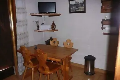 Image de 250m des commerces, 1er étage, balcon, parking, casier à ski, 24m², Valloire