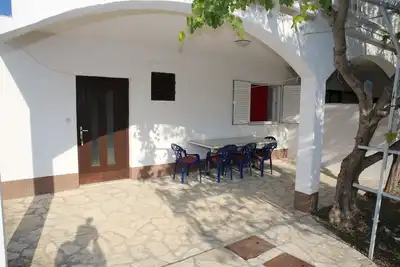 Image de Appartement de trois chambres avec la terrasse Vodice (A-16190-c)