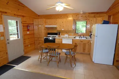 Image de Très belle maison de 3 chambres avec cheminée, climatisation et foyer