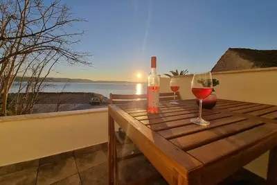 Image de Appartement de deux chambres prés de la plage Zivogosce - Porat, Makarska (A-16763-a)