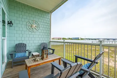 Image de Vues panoramiques sur la rivière! Piscine, quai et promenade facile à la plage