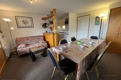 Image de 240m du centre station, 1er étage, balcon, télévision, casier à ski, 45m², Peisey-Vallandry