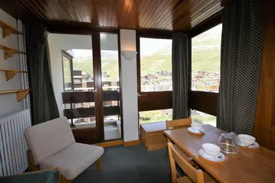 Image de 150m du centre station, 1er étage, balcon, télévision, casier à ski, 25m², Tignes