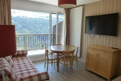 Image de 150m du centre station, 3ème étage, balcon, parking, télévision, casier à ski, 32m², Flaine