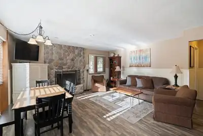 Image de Ski Lodge / Villa d'été à la base de la montagne de Boyne
