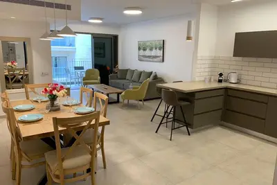 Image de Spacious 2bdrs, Fully furnished, In heart of Jerusalem.