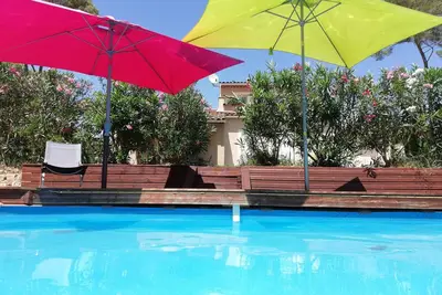Image de villa contemporaine entre terre et mer! !