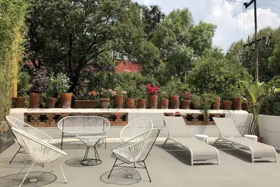 Image de Meilleur emplacement w \/ Rooftop jusqu'à 20% de réduction!