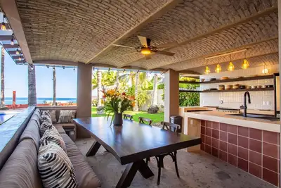 Image de Casa Palmar 3 Br Oceanfront Condo